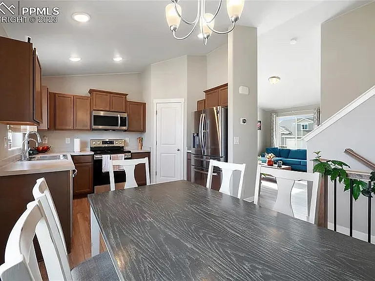 10544 Kalama Dr — Photo 5
