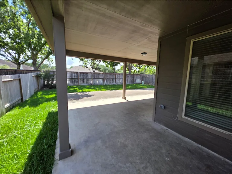 4427 Garden Ridge Ct — Photo 32
