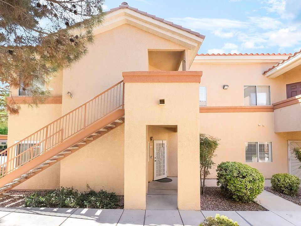1st image of 1050 E Cactus Ave Unit 2034