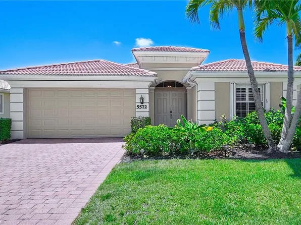 5572 Lago Villaggio WAY, NAPLES, FL 34104