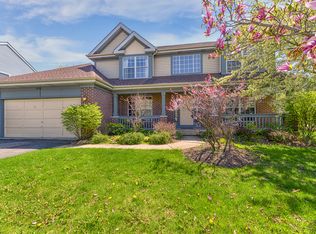 1155 Hummingbird Ln, Grayslake, IL 60030