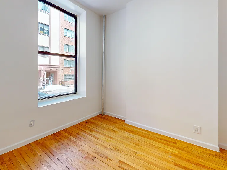 312 E 91st St #1E — Photo 8