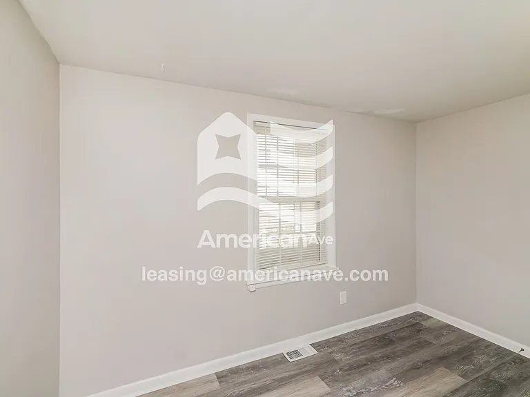 910892_012_wm_-_bedroom_13071836.jpg
