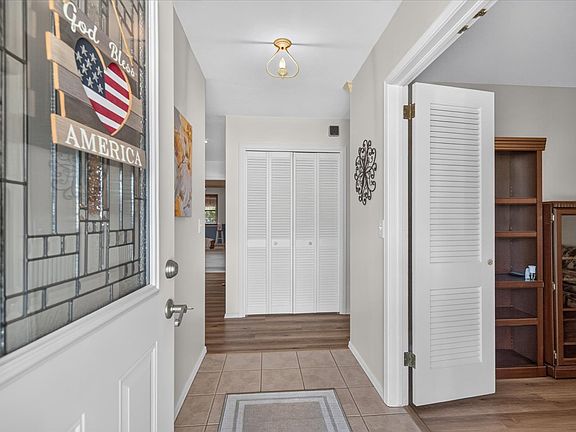 4th image of 5615 Harvard Dr