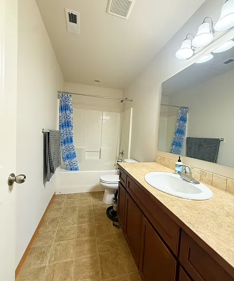 317 NE Miramar Cir #1 — Photo 25