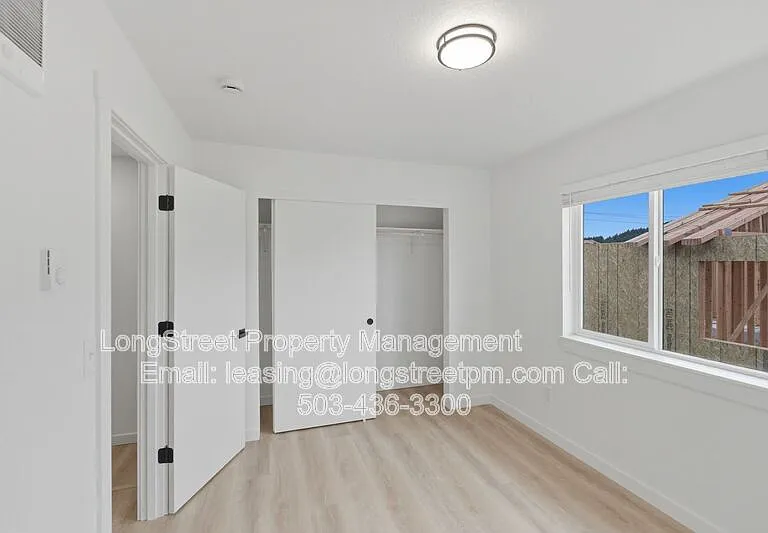 824 S 19th St — Photo 2