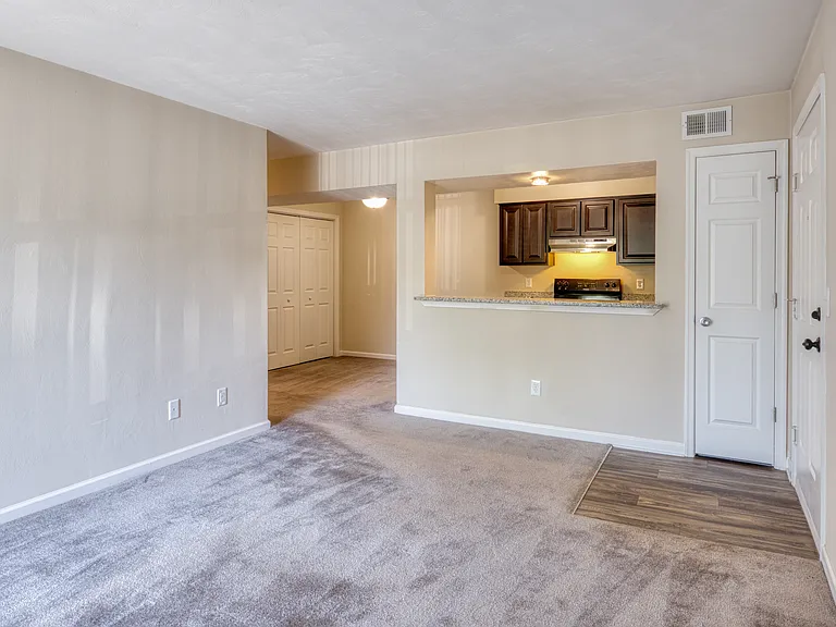 North Beach Apartments — Photo 25