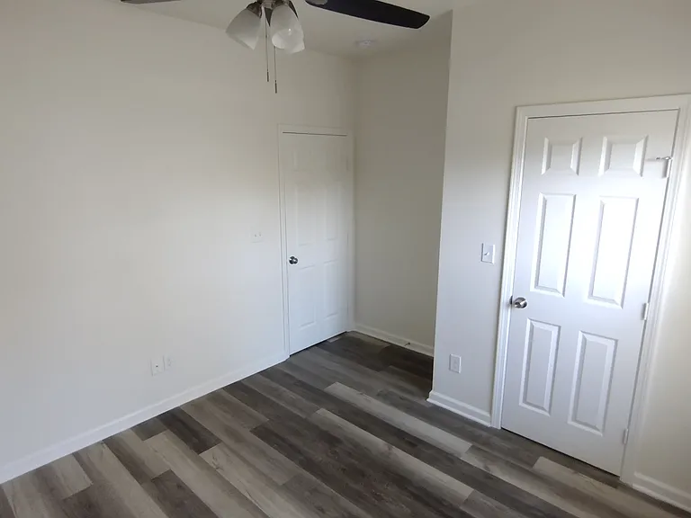 611 N Border Ave #300 — Photo 6