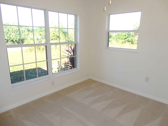 5th image of 6150 Hershey Ave