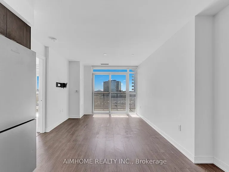 225 Village Green Sq #1006 — Photo 6