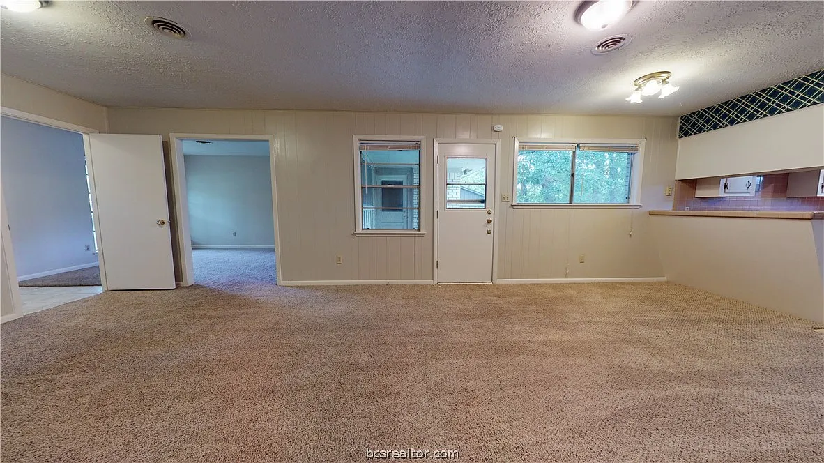 3 bed, 1546 sqft, $1,600 — Photo 2