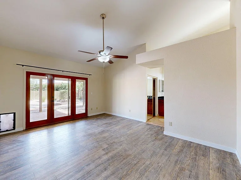 10575 E Mission Ln — Photo 13