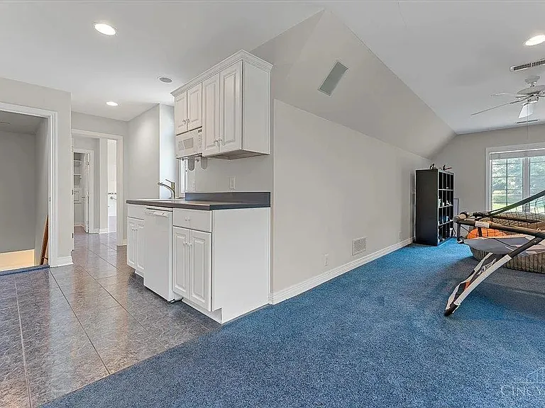 9123 E Kemper Rd — Photo 11