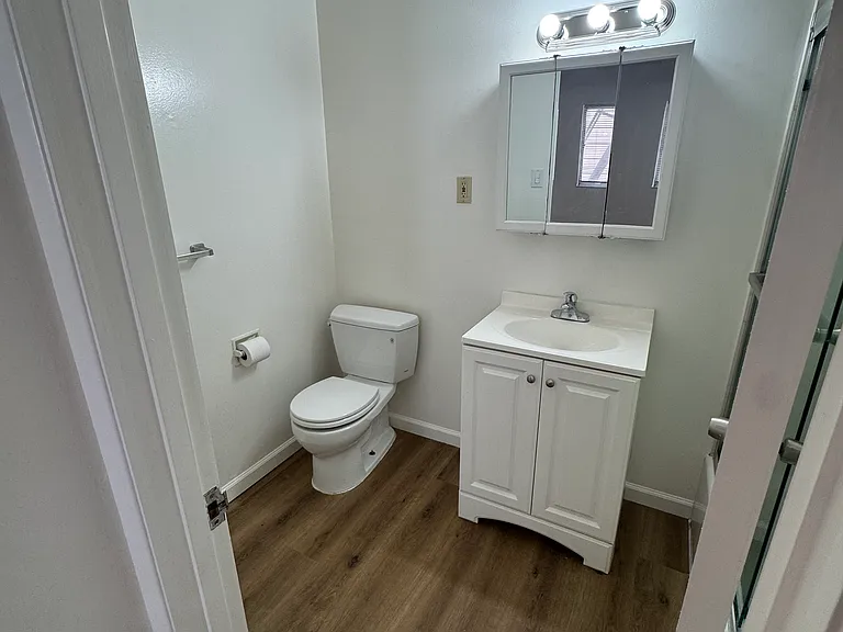 247 19th Ave #2 — Photo 3