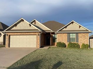 4404 Hyatt Rd, Shawnee, OK 74804