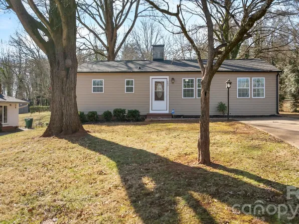 503 E Herman St, Newton, NC 28658