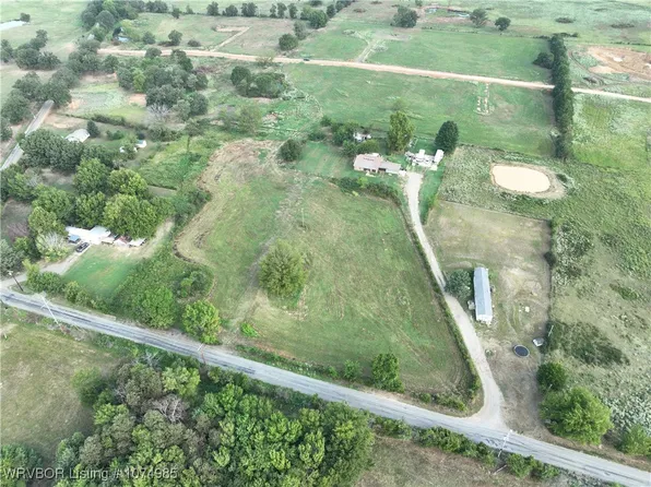 Forest Hill Rd, Howe, OK 74940