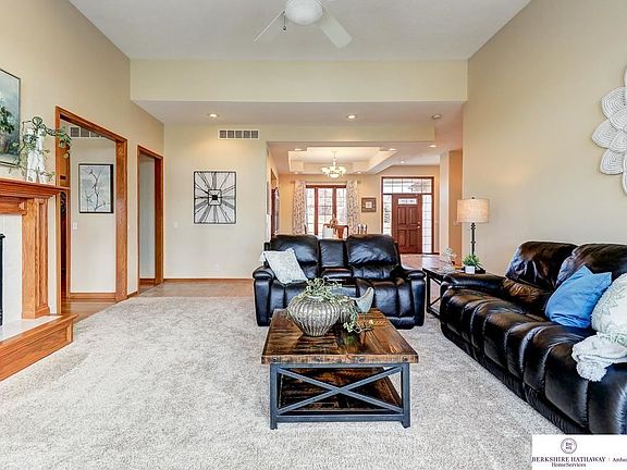5th image of 16653 Woodland Dr