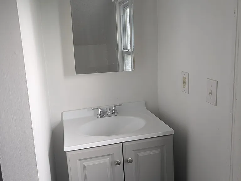 112 Feldspar Ave #3 — Photo 2