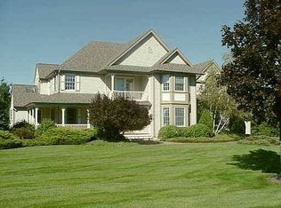 4 Crystal Farm Rd, Warwick, NY 10990