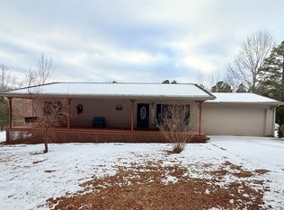 22 Zan Ln, Eddyville, IL 62928