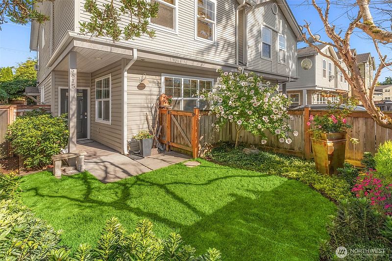 2nd image of 5615 Fauntleroy Way SW