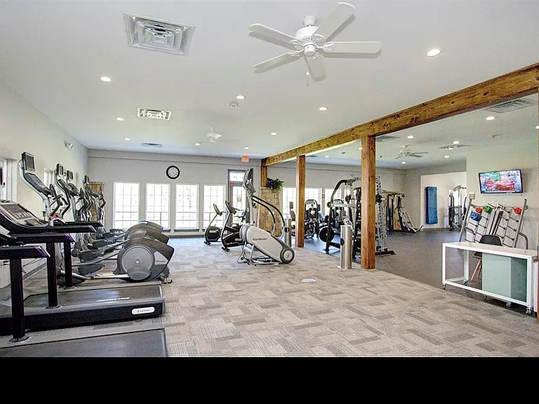 3014 Burton Point Ct — Photo 36
