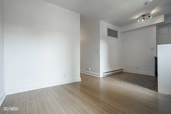 Rented by Citi Habitats | media 26