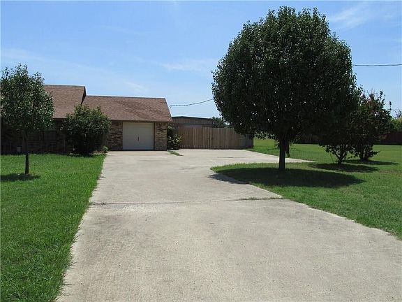 2nd image of 8660 Kelly Ln