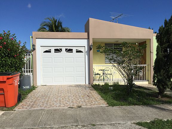 Front View/Porch/Garage Door
