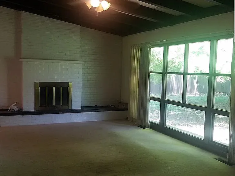 711 W Timberdell Rd — Photo 13