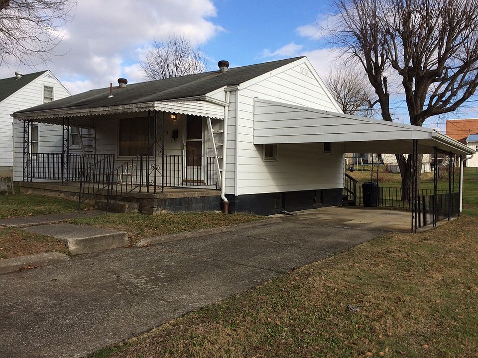 2nd image of 216 N Pearl St