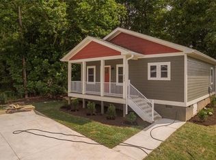 505 Pearl View Dr, Black Mountain, NC 28711