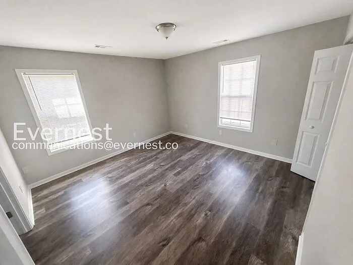1109 Crescent Way — Photo 11