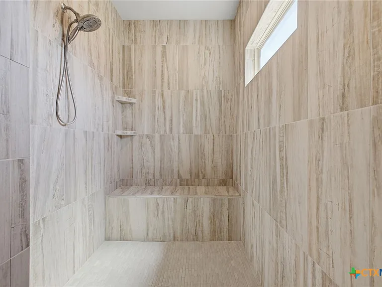 2228 Deer Run Rdg — Photo 24