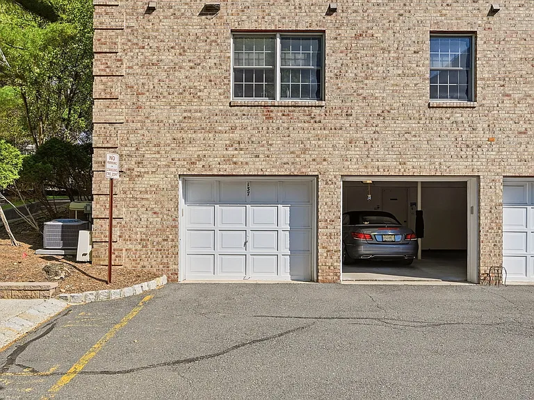 137A S Maple Ave #B — Photo 26