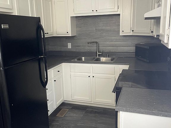 5th image of 508 Minton Dr APT 4