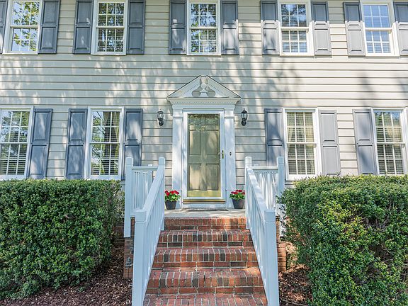 2nd image of 1956 Wilton Cir