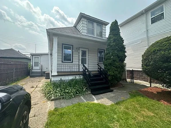 3446 Comstock St, Hamtramck, MI 48212