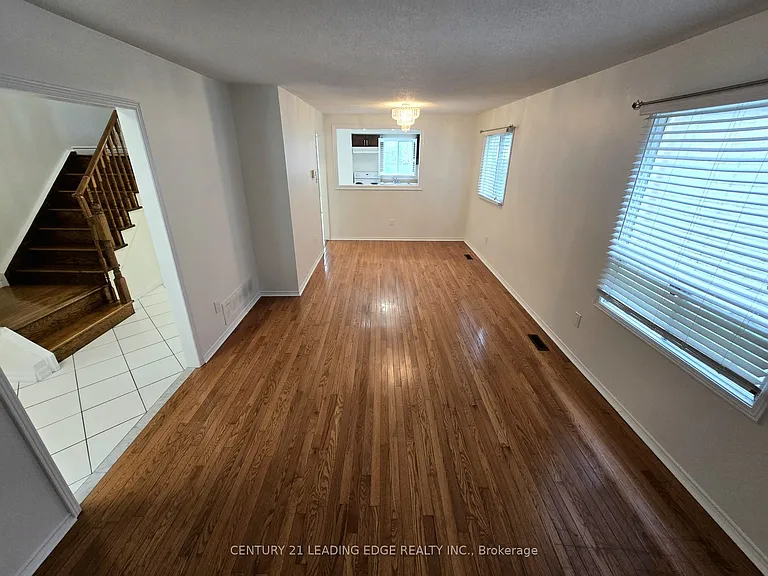 1592 Marshcourt Dr #MAIN — Photo 4