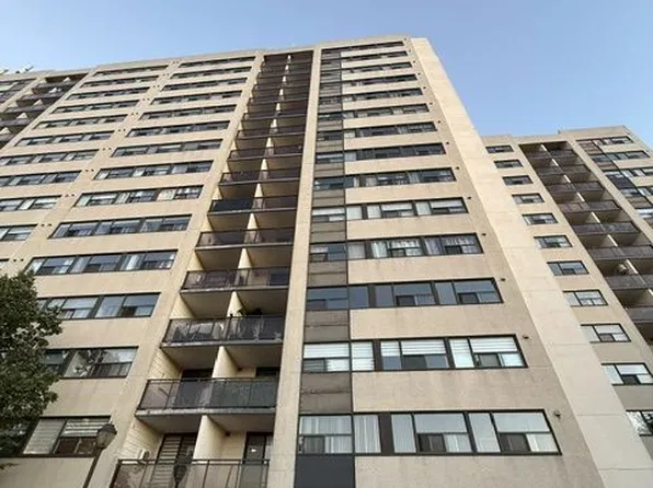 2900 Battleford Rd #211, Mississauga, ON L5N 2V9