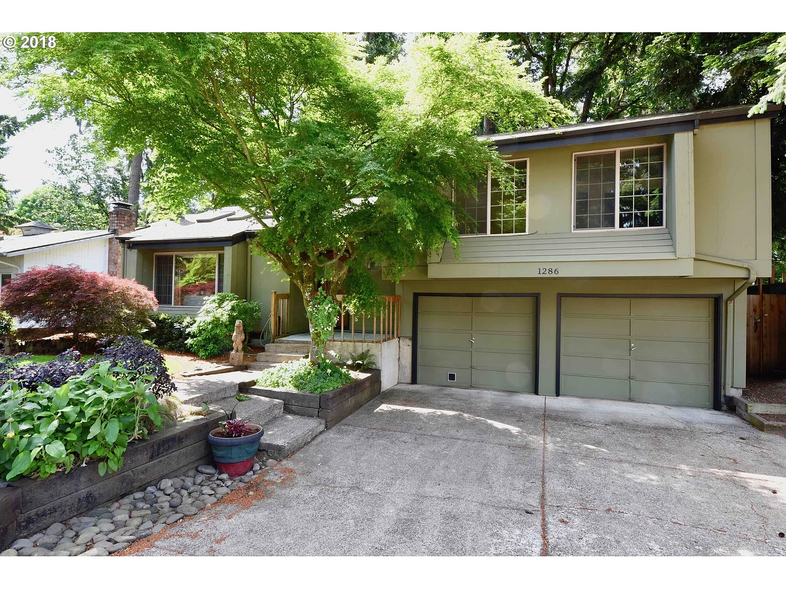 1286 Piper Ln photo 1
