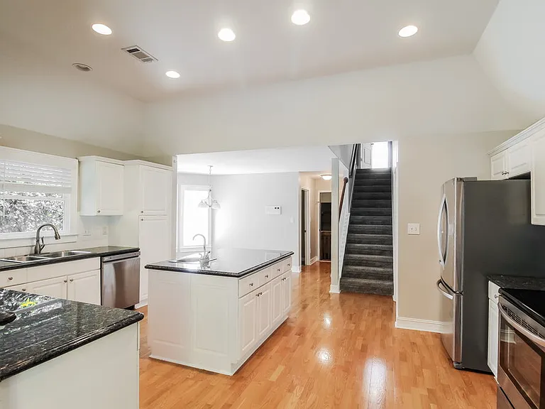 655 Timber Ives Dr — Photo 9