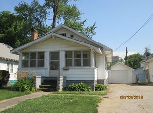 605 E Locust St, Robinson, IL 62454