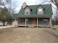 2nd image of 323 Lakeshore Dr