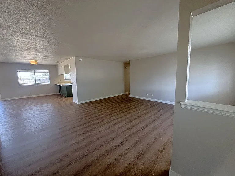 20312 Dean Ct — Photo 4