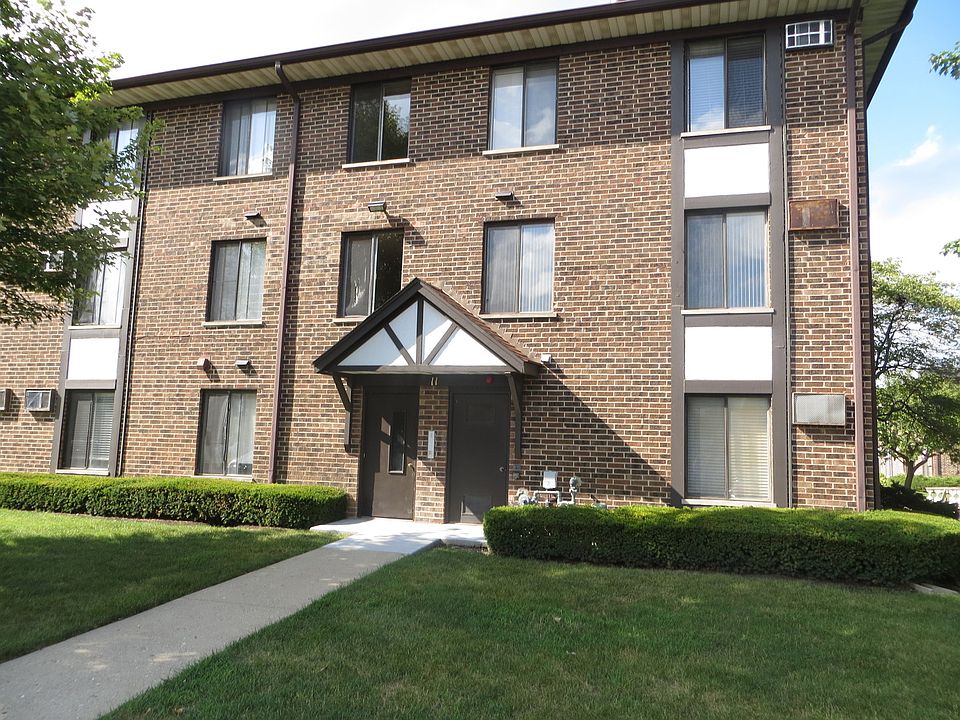 1st image of 11 Crestview Ln Unit 5
