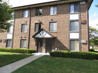 11 Crestview Ln UNIT 5, Vernon Hills, IL 60061
