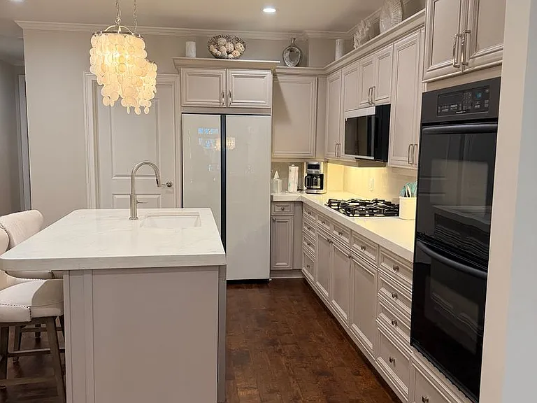 300 Grandview Ct #323 — Photo 19
