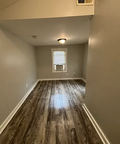 460 Locust St #4 — Photo 5
